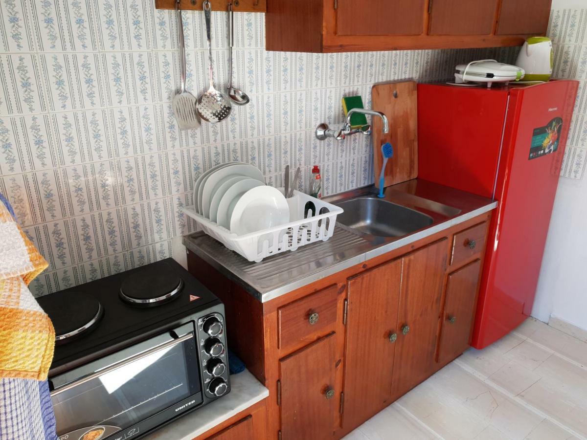 Kostas' Garden Apartment Roda  Ngoại thất bức ảnh