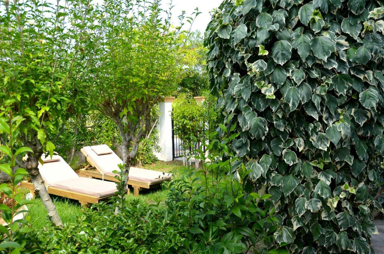 Kostas' Garden Apartment Roda  Ngoại thất bức ảnh