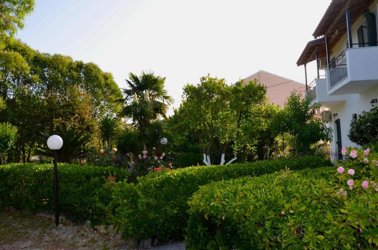 Kostas' Garden Apartment Roda  Ngoại thất bức ảnh